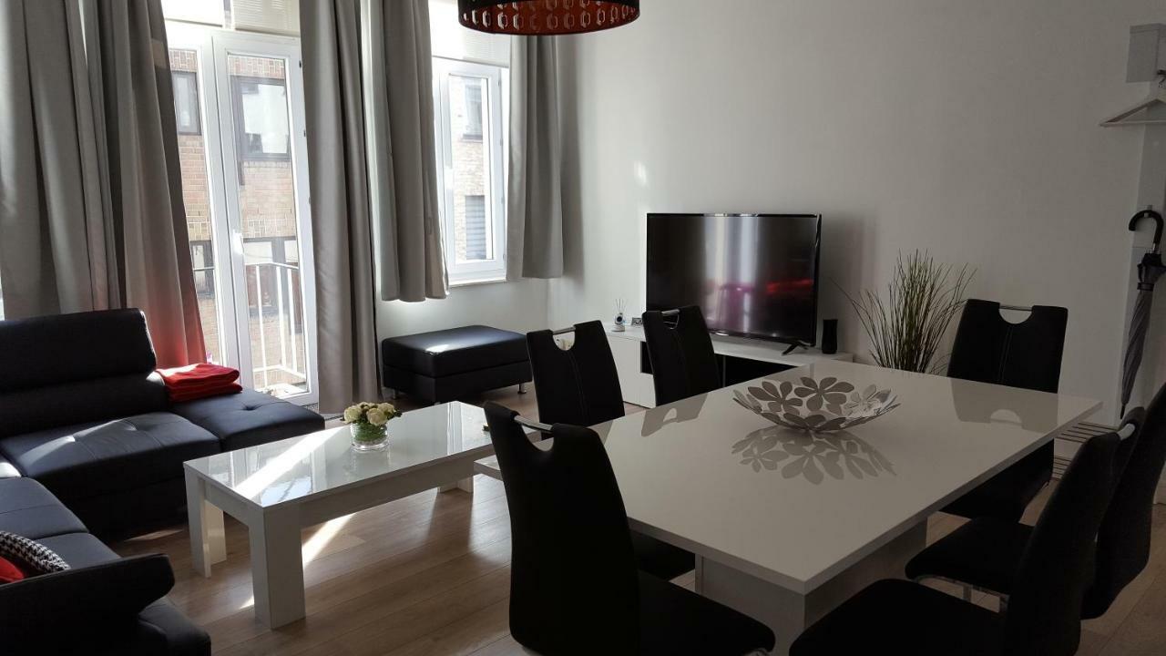 Met 2 Slaapkamers Apartment *